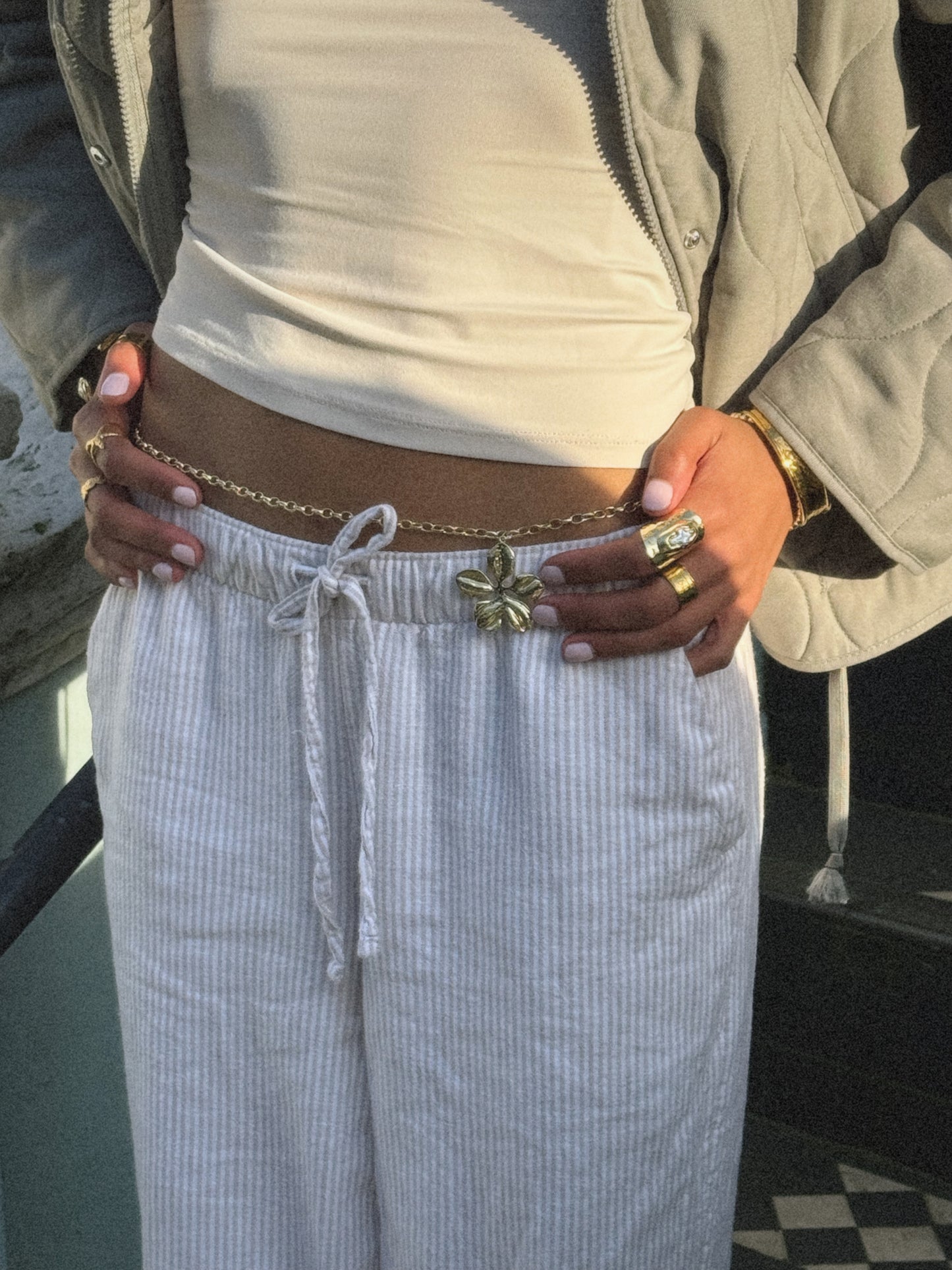 Hibiscus waist chain